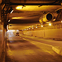 写真:車道・トンネル異常温度検知
